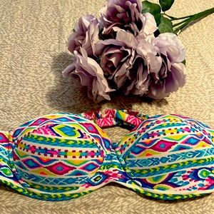 Such a cute bikini top it won’t fit me anymore size xl perfect for the summer 😎